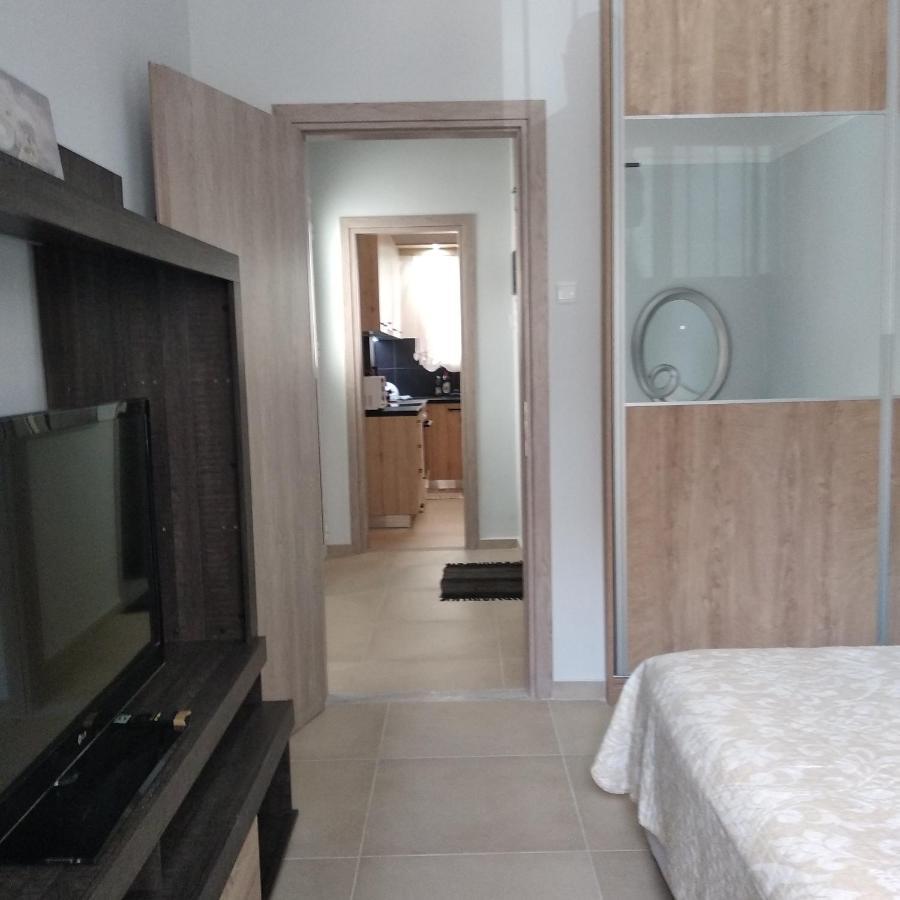 Central Town House 60M2**** Pireu Exterior foto