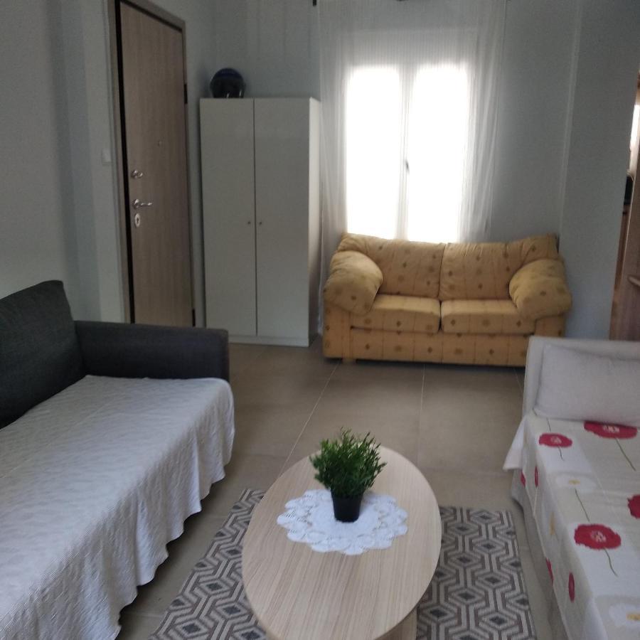 Central Town House 60M2**** Pireu Exterior foto
