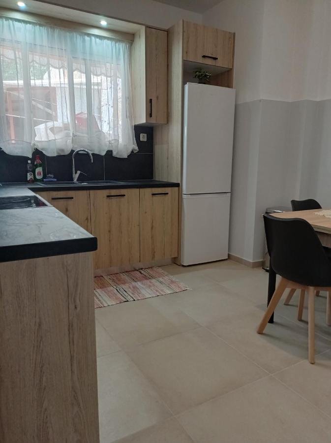 Central Town House 60M2**** Pireu Exterior foto